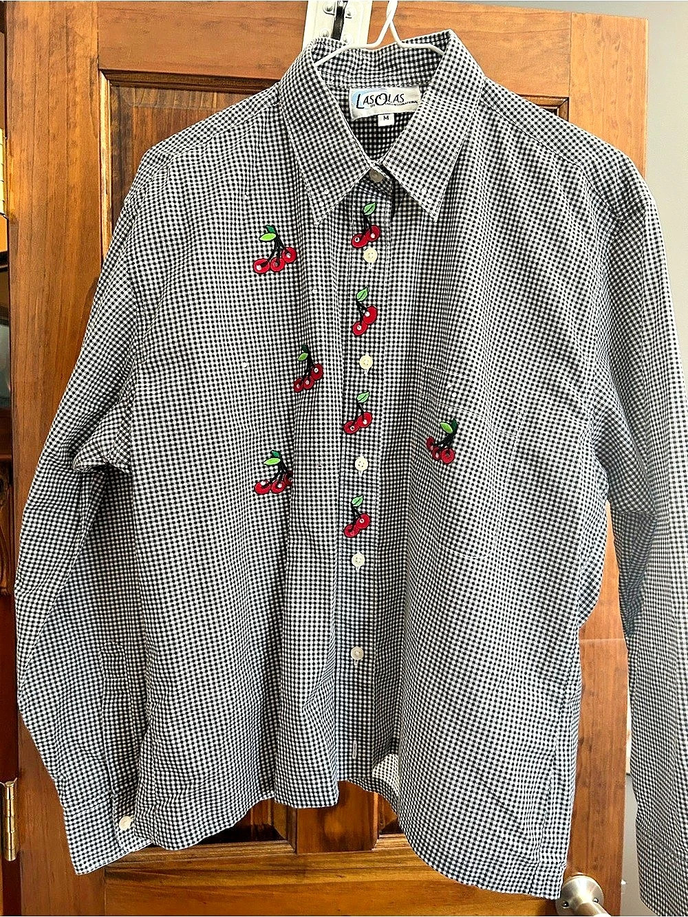 Losolas Gingham Cherry Embroidery Button Down Size Medium Like New